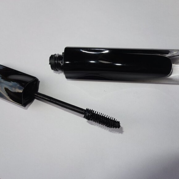 Lancôme Hypnôse Volumizing Mascara - Never USED - Picture 6 of 7